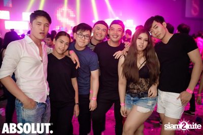 Trasher: Britney is Now at Central World — photo 251