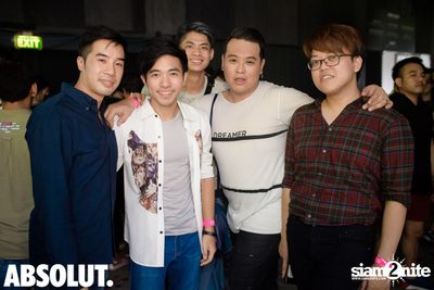 Trasher: Britney is Now at Central World — photo 268