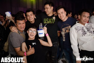 Trasher: Britney is Now at Central World — photo 272