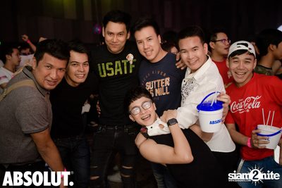 Trasher: Britney is Now at Central World — photo 274