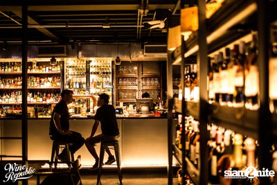 Saturday Night at Wine Republic Thonglor — photo 13