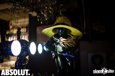 Notorious Bling at Le Café des Stagiaires — photo 15