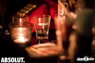 Notorious Bling at Le Café des Stagiaires — photo 28