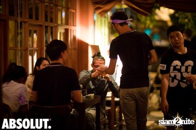 Notorious Bling at Le Café des Stagiaires — photo 81