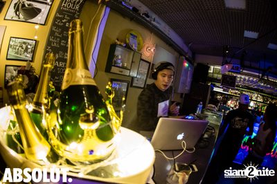 Notorious Bling at Le Café des Stagiaires — photo 92