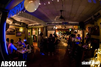 Notorious Bling at Le Café des Stagiaires — photo 94