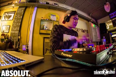 Notorious Bling at Le Café des Stagiaires — photo 96