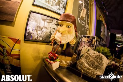 Notorious Bling at Le Café des Stagiaires — photo 97