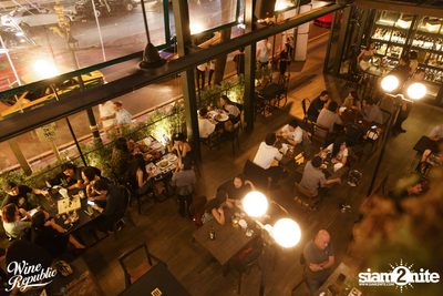 Friday Night at Wine Republic Thonglor — photo 12