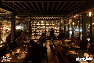 Friday Night at Wine Republic Thonglor — photo 14