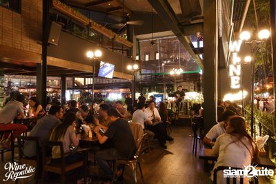 Friday Night at Wine Republic Thonglor — photo 18