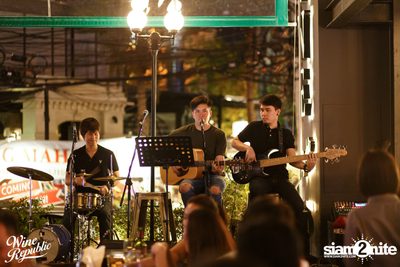Friday Night at Wine Republic Thonglor — photo 26