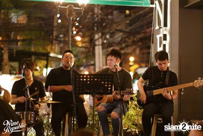Friday Night at Wine Republic Thonglor — photo 33