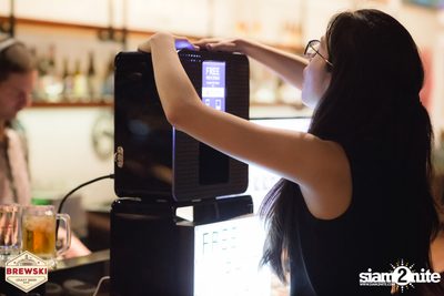 Sparkling Tuesday | Ladies Night at Brewski | Radisson Blu Plaza — photo 15