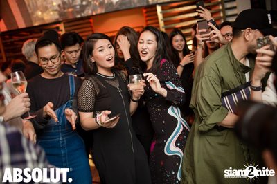 90s Icon Party with VOGUE Magazine at VOGUE Lounge — photo 41