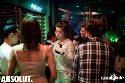 90s Icon Party with VOGUE Magazine at VOGUE Lounge — photo 50