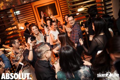 90s Icon Party with VOGUE Magazine at VOGUE Lounge — photo 53