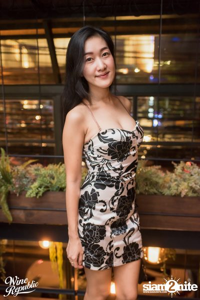 Friday Night at Wine Republic Thonglor — photo 55