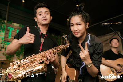 คืนวันพุธ ที่ร้าน เท เอกมัย — photo 77