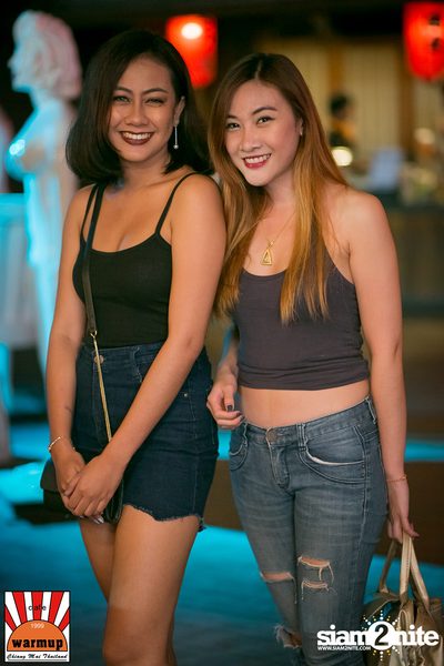 DJ Papermache & MC Sosmile at Warmupcafe Chiangmai — photo 11