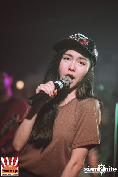 DJ Papermache & MC Sosmile at Warmupcafe Chiangmai — photo 40