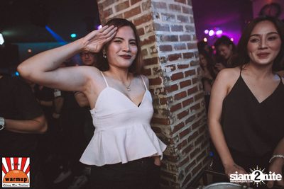 DJ Papermache & MC Sosmile at Warmupcafe Chiangmai — photo 51