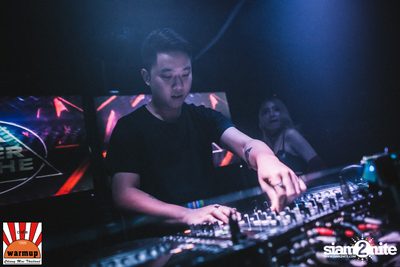 DJ Papermache & MC Sosmile at Warmupcafe Chiangmai — photo 56