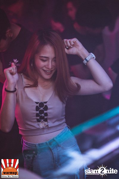 DJ Papermache & MC Sosmile at Warmupcafe Chiangmai — photo 83