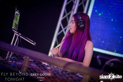 Flash Fridays pres. RayRay & Mindset at CE LA VI — photo 172