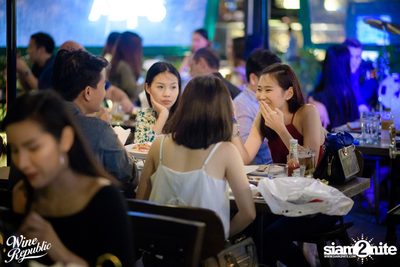 Friday Night at Wine Republic Thonglor — photo 25