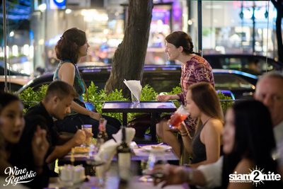 Friday Night at Wine Republic Thonglor — photo 34