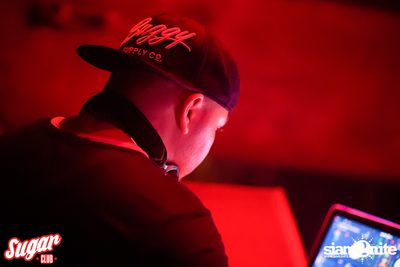 Beast Mode (Red Bull Thre3Style Champion) ที่ ชูการ์ คลับ — photo 78