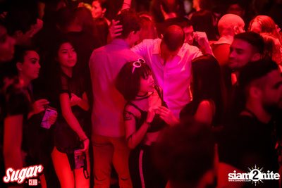Beast Mode (Red Bull Thre3Style Champion) ที่ ชูการ์ คลับ — photo 79