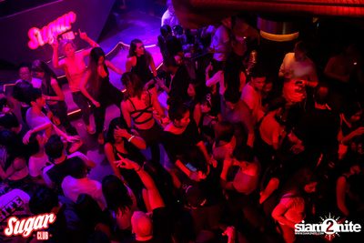 Beast Mode (Red Bull Thre3Style Champion) ที่ ชูการ์ คลับ — photo 143