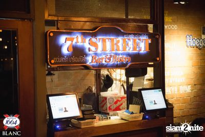 Pop & Wan at 7th Street Bar & Bistro — photo 2