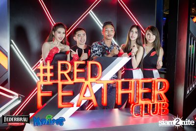 Federbrau: Singto Numchok & Wan Thanakrit at Maldives Resort Bar — photo 18