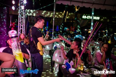 Federbrau: Singto Numchok & Wan Thanakrit at Maldives Resort Bar — photo 25
