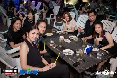Federbrau: Singto Numchok & Wan Thanakrit at Maldives Resort Bar — photo 51