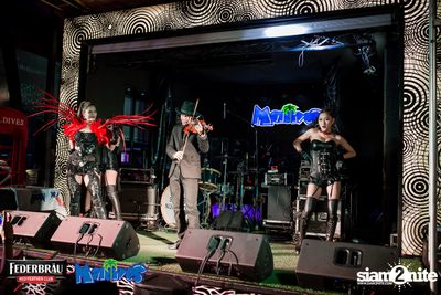 Federbrau: Singto Numchok & Wan Thanakrit at Maldives Resort Bar — photo 63