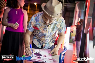 Federbrau: Singto Numchok & Wan Thanakrit at Maldives Resort Bar — photo 75