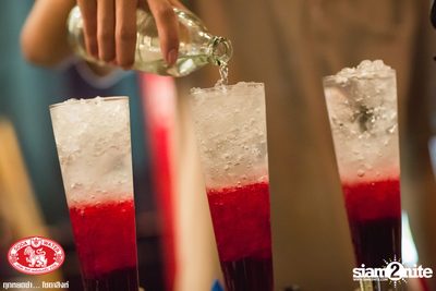 Za Day by Soda Singha: Songkran ที่ ซิกซ์ตี้ซิกซ์ สเตชั่น — photo 23
