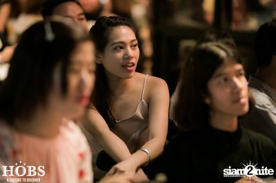 Nop Ponchamni และ The Groovetomatix-11 ที่ ฮอบส์ — photo 10