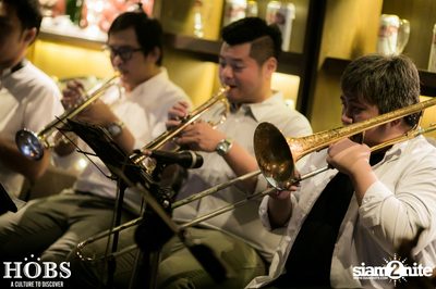 Nop Ponchamni และ The Groovetomatix-11 ที่ ฮอบส์ — photo 50