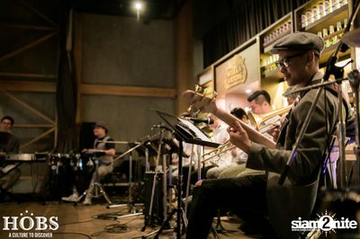 Nop Ponchamni และ The Groovetomatix-11 ที่ ฮอบส์ — photo 62