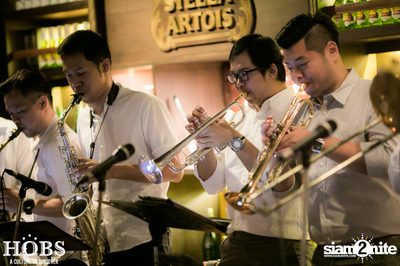 Nop Ponchamni และ The Groovetomatix-11 ที่ ฮอบส์ — photo 87
