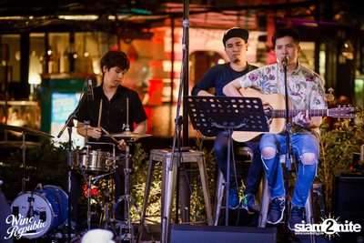 Friday Night at Wine Republic Thonglor — photo 27