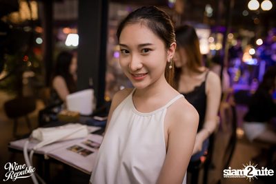 Friday Night at Wine Republic Thonglor — photo 47