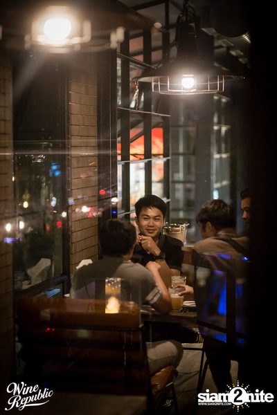 Friday Night at Wine Republic Thonglor — photo 78