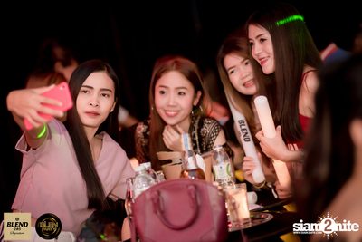 Blen Party กับ Da Endorphine ที่ สน็อบ — photo 36
