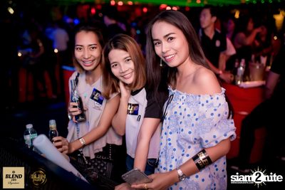 Blen Party กับ Da Endorphine ที่ สน็อบ — photo 46